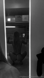 Come flirt with me in the chat