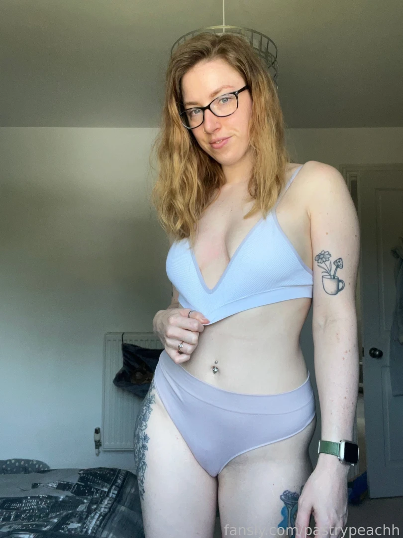 Let s see what s underneath today xoxo natural british fyp horny fyp part 3 