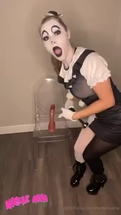 Happy halloween pervs you better brace yourselves because art the 