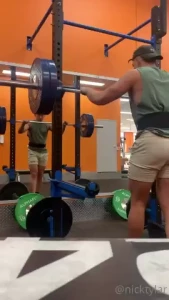How i squat on my bfs face