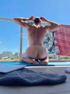 Sorry not sorry to the people opposite my building part 2