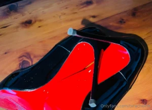 Who wants to see me cum in my louboutins and put them back on my nylon part 7