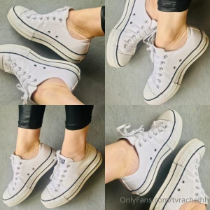 For all the sweatty converse chucks lovers out there