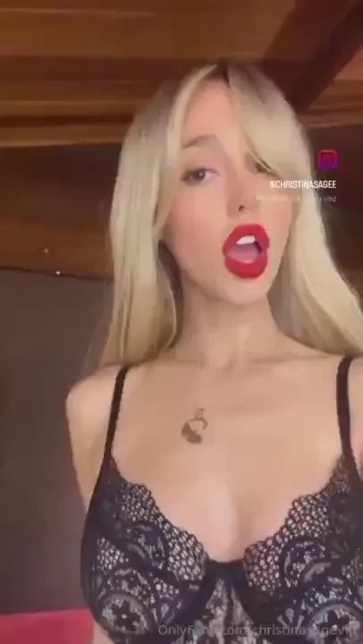 Imagine your cock with my red lipstick 