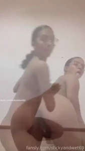 Attempting to fit a boomerang in my hole ebony object objectinsertion