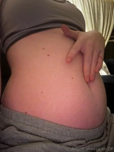 A whole pizza for one growing girl enjoy this 15 minute video of me part 6