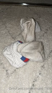 Anyone else have a boyfriend that leaves his dirty socks laying around part 2