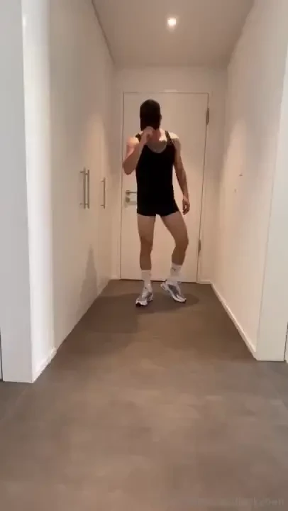 Can i show you something behind the scene for some photosession alone 