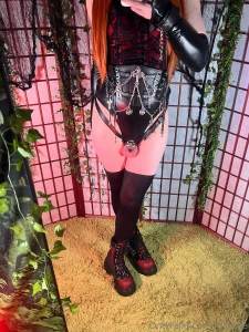 Date the goth girl no be the goth girl