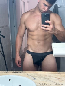 The best male and bulge you will see today if you already like this part 2