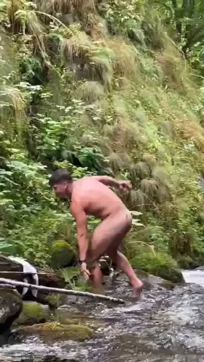 The best place to wake up is next to nature and jerk off i hope i can 