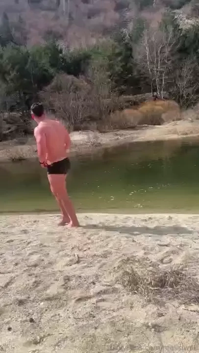 Stop imagining what i look like naked and see it with your own eyes 