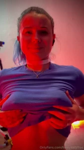 Booby shake how would you shake them