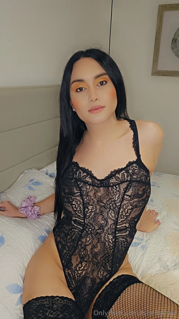 Soft curves sharp mind and a dangerous smile 