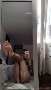 I love when u lick my feet part 1