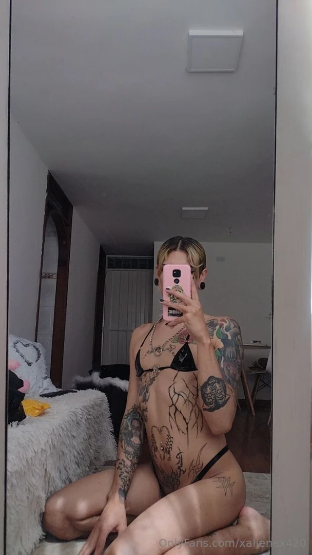 I love when u lick my feet 