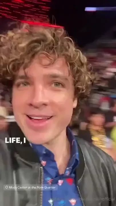 Photo dump from wwe raw last night part 3 