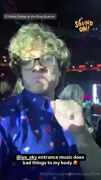 Photo dump from wwe raw last night part 6 