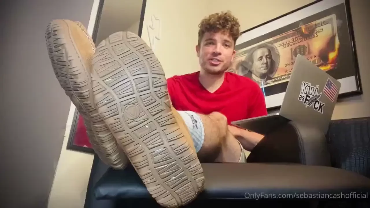 Happy fetish clip friday get to know me better this week with my feet 