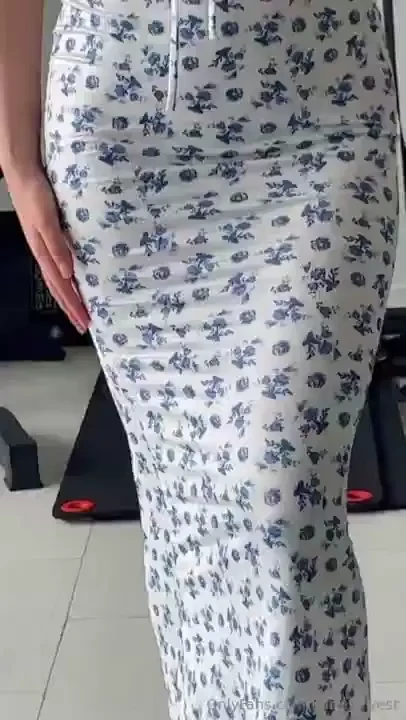 Ok last photo set in this dress i just look like a mess with moving 