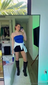 Jill valentine cosplay should i do a spicy video in it part 1
