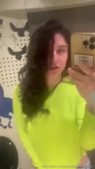 Checking myself out am i cute 