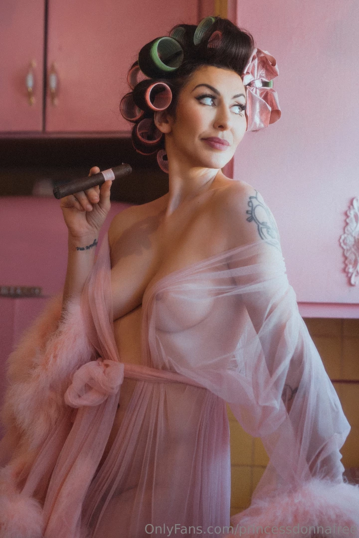 Happy leo season loves hope everyone s having a sweet summer i m 