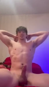 Daddy needs to cum real bad flexing my huge alpha jock muscles using