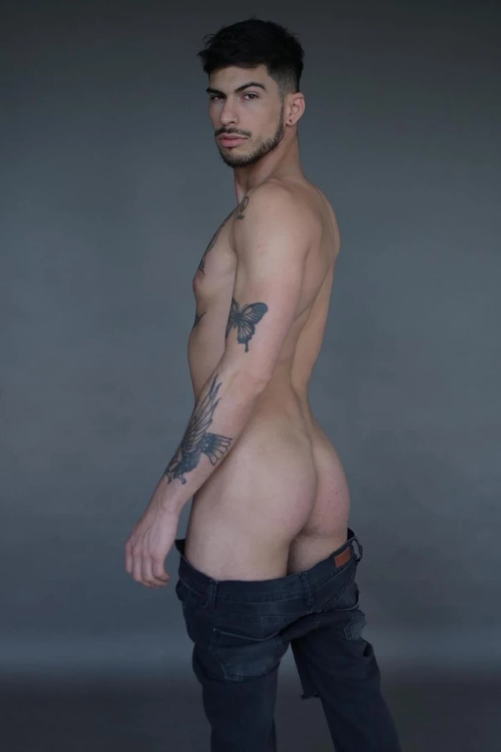 Welcome to bastianmoreyrra pretty boy who wants to make your fantasies part 4 