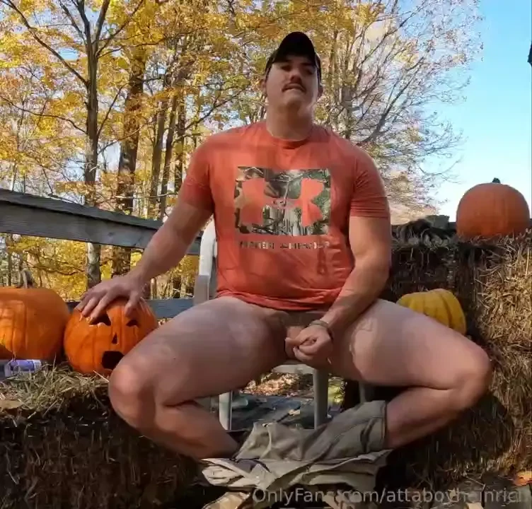 A little pumpkin fuckin to get ya all in the spooky season spirit 