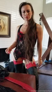 Www empressmysti com part 4