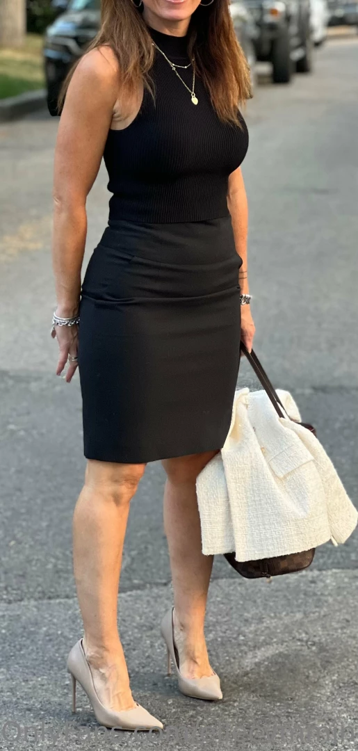 Off to work on thrillmethursday i always put in the effort to look part 2 