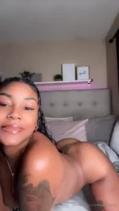 I love wiggling my ass for you guys