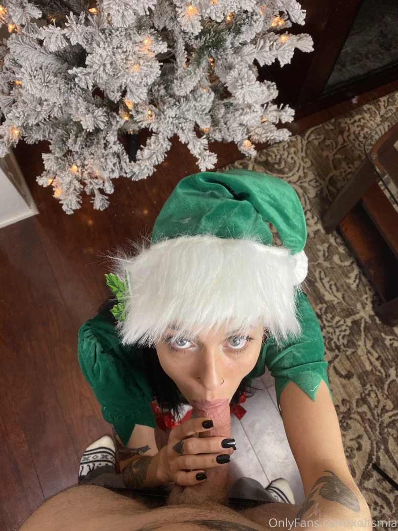 Santa s elf loves a cock in her mouth u128211305 