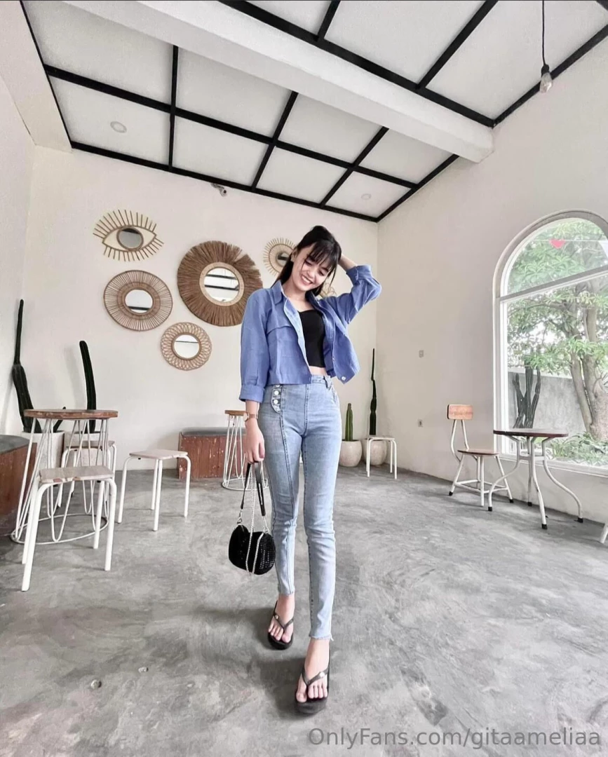 Gitaameliaa part 160247 