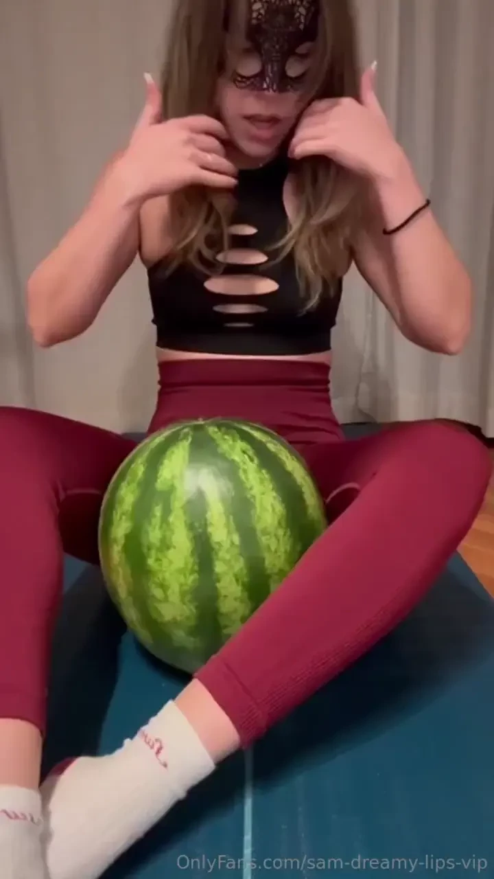 Every gym-girl with an onlyfans have the same dream to be requested a 