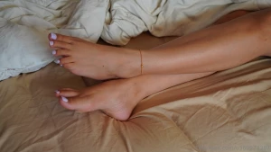 Sorry for the lack of content just painted my toes so more soon part 5