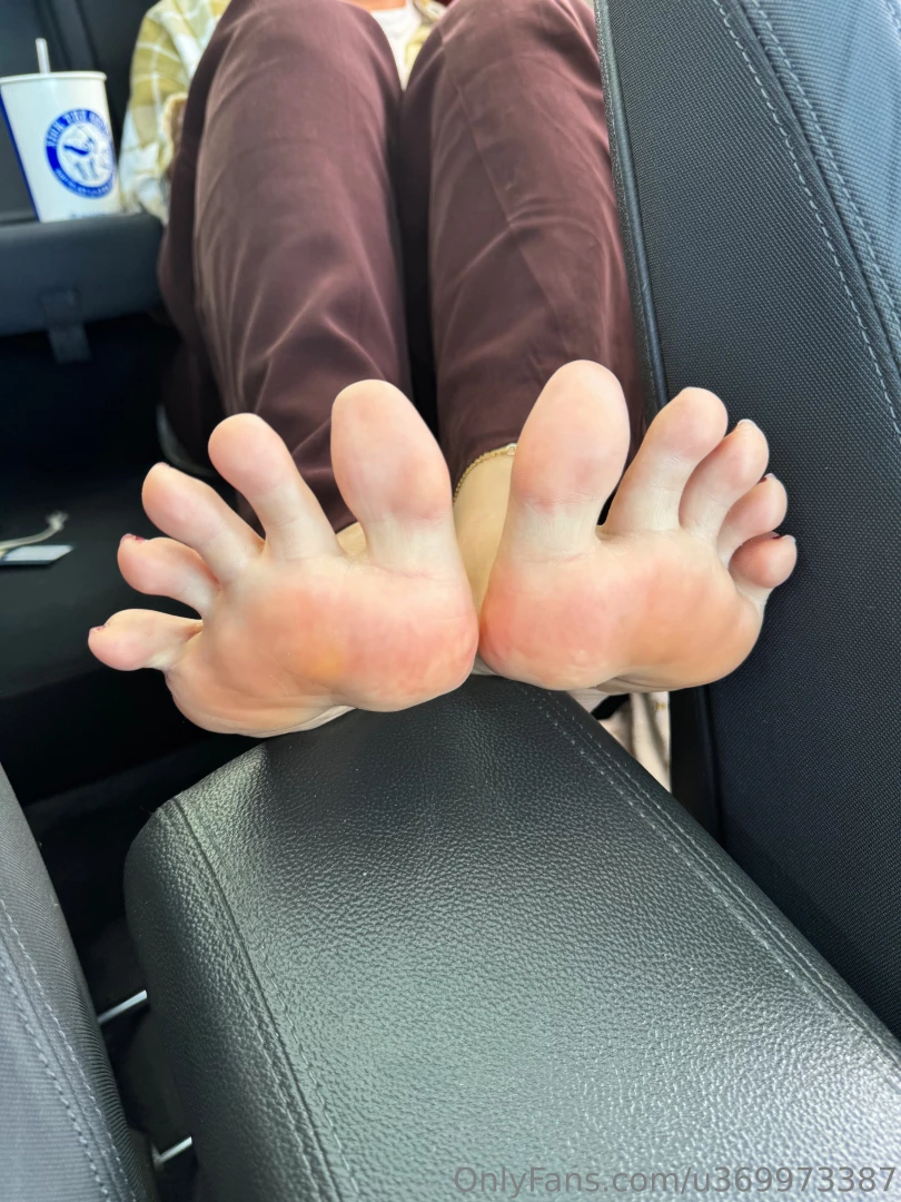 Backseat toesies part 1 