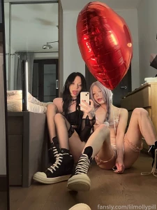 Fallenemoangel and i love the same shoes fyp 2girls lesbian animegirl