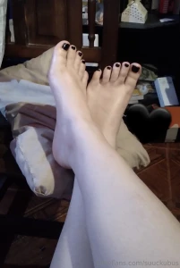 You only serve to worship my feet part 2