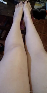 You only serve to worship my feet