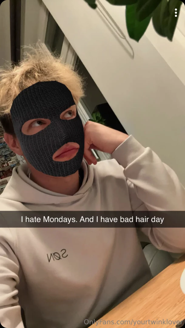 I want to f ck actually anyone dirty talk with me in dm 