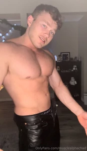 Cuck and lether i bring you back to my place after the gym and make part 1