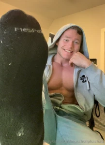 Sock and soles video 4 minutes domination sock worship sole worship part 1