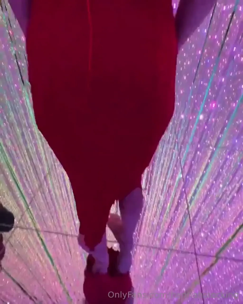 A moment for this dress please 