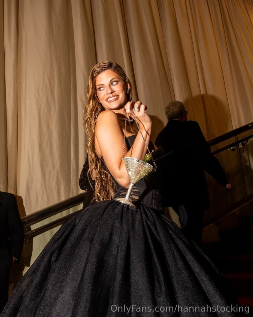 I ll never get over this glam i could use a real martini right now 