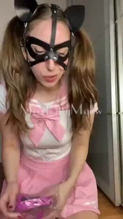 Of course i had to make a mess in this outfit 