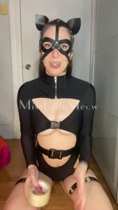 misskittymeow - Sometimes i think i actually regress with the penis gag practice 