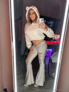 Would you snuggle with a polar bear part 2