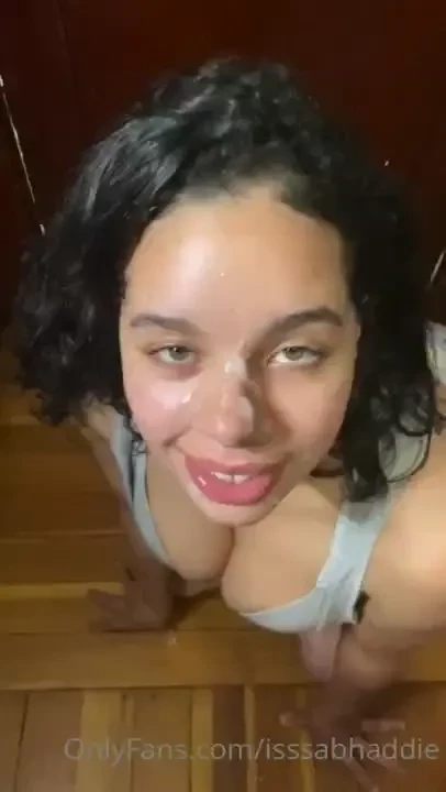 Look into my pretty green eyes amp cum 